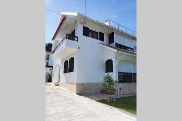 Casa rural para 6 personas, con vistas y jardín en Costa da Caparica