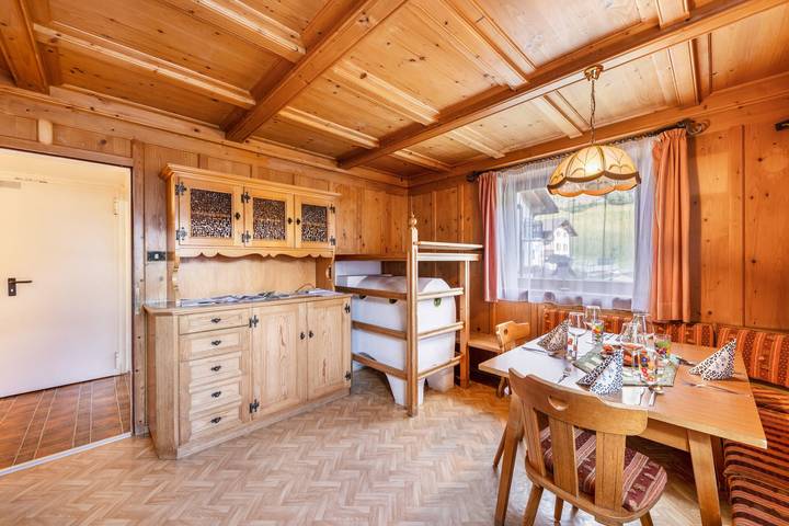 Entire apartment, Apartment 'Ferienwohnung Ainhauser' with Mountain View, Balcony and Wi-Fi in Campolasta, Sarnvalley
