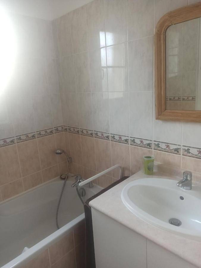 Chambre d’hôte pour 4 personnes, avec Terrasse et Jardin ainsi que Piscine et Vue en Charente-Maritime - 3