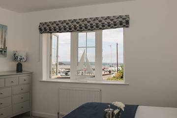 Cottage for 6 People in Poole, Poole Harbour, Photo 3