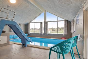 Ferienhaus für 14 Personen, mit Whirlpool und Sauna sowie Garten und Terrasse an der Kattegat Küste