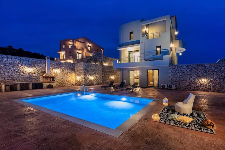 Ferienwohnung für 6 Personen, mit Garten und Terrasse in Afantou