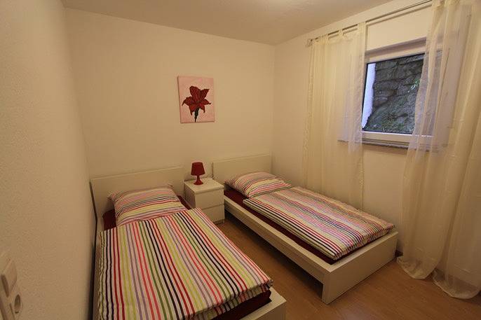 Ganze Ferienwohnung, Ferienwohnung Petra - Ferienwohnung mit 80qm für maximal 6 Personen in Gültlingen, Wildberg