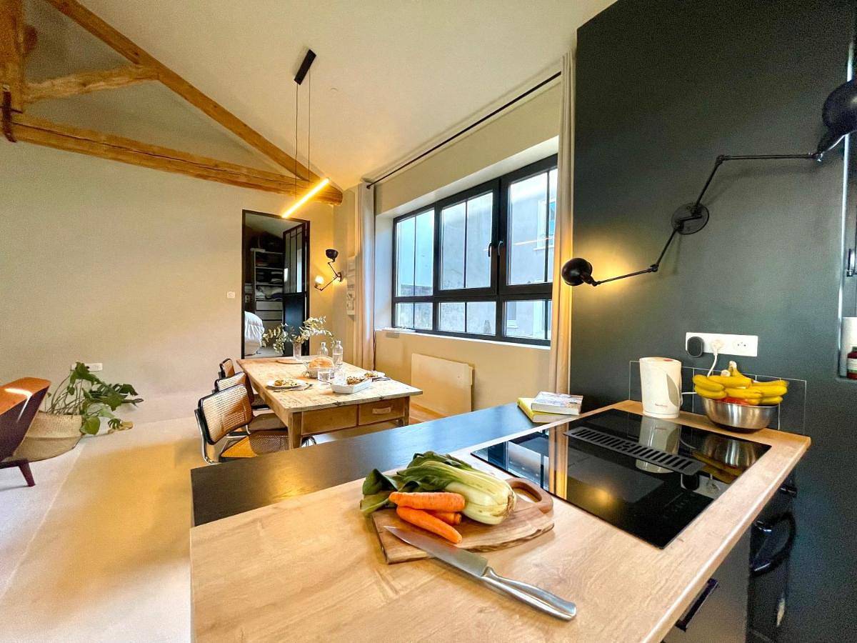 Three-Bedroom Villa in Amplepuis, Région de Villefranche-sur-Saône