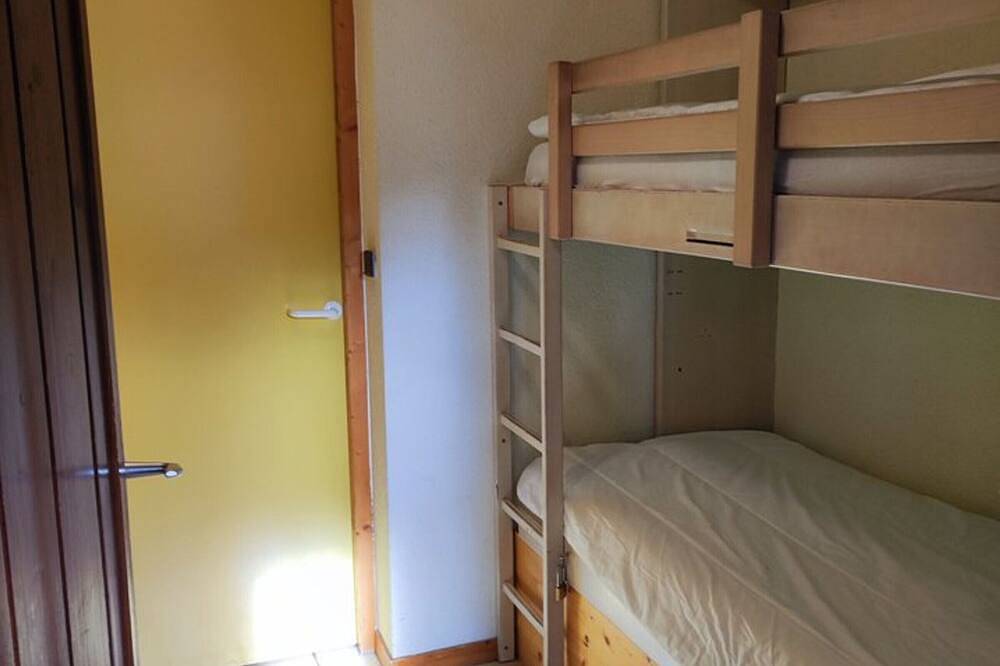 Apartamento entero, Estudio céntrico para 4 personas, cerca de pistas y comercios. in Les Carroz, Arâches-la-Frasse