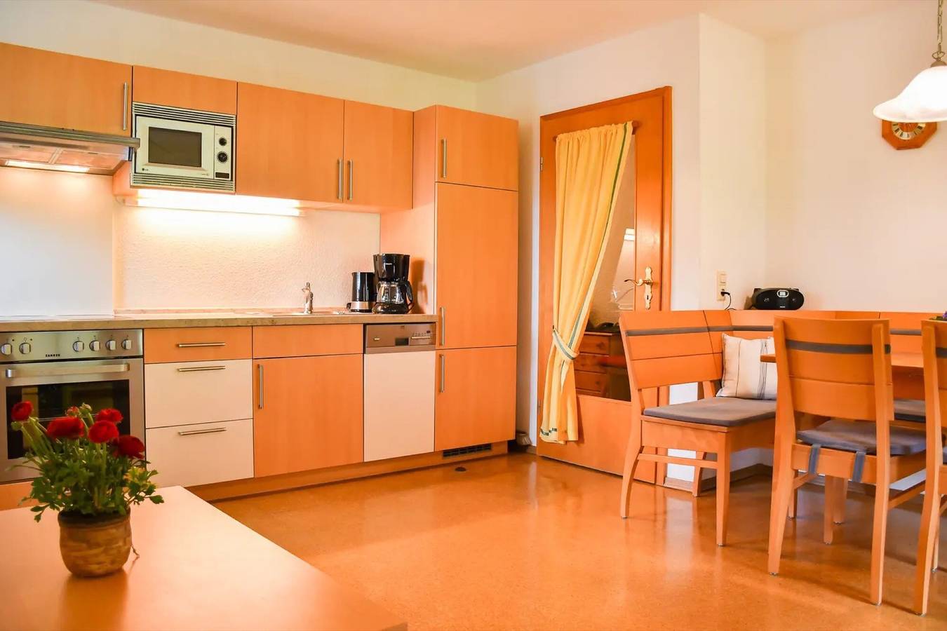 Entire apartment, Apartment 'Ferienwohnung Moog' with Shared Garden, Balcony and Wi-Fi in Steinach, Central Black Forest