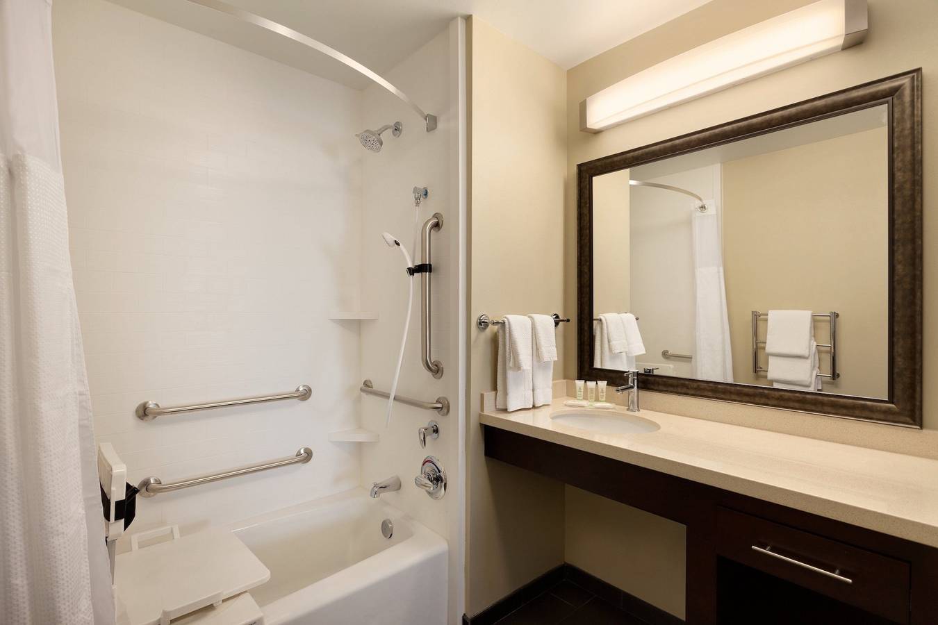 Ganzes Studio, Staybridge Harrisburg Hershey in Harrisburg, Dauphin County