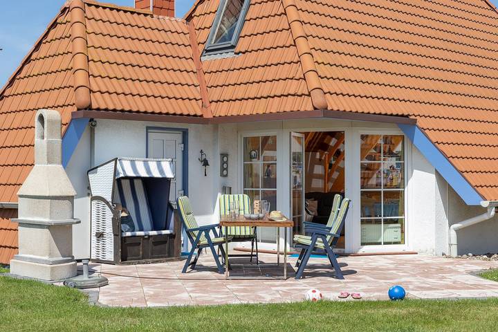 Ferienhaus für 6 Personen, mit Terrasse und Garten sowie Ausblick in Wremen - 2
