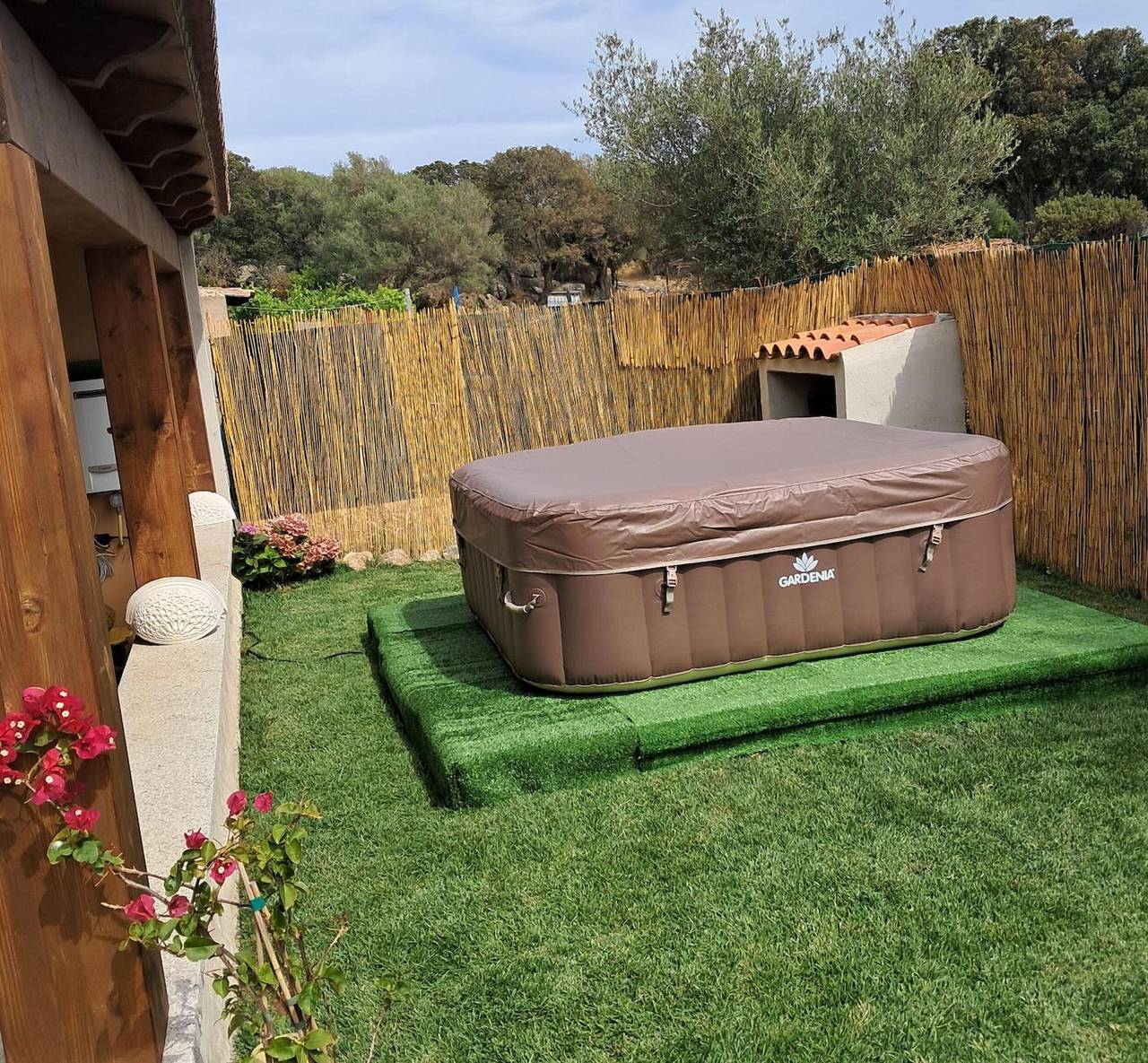 Holiday Home 'Pasigà- Jacuzi Privata Vicino Olbia' with Mountain View, Wi-Fi and Air Conditioning in Telti, Olbia-Tempio