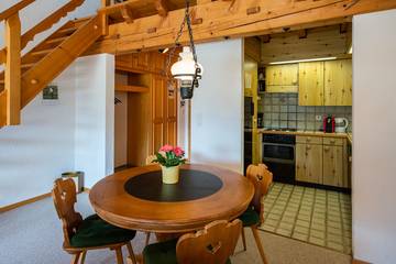 Vacation Apartment for 6 Guests in Schatzalp, Davos, Picture 4