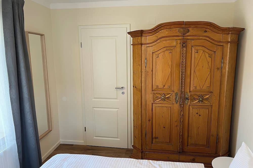 Ganze Wohnung, Ferienwohnung \"Kirschgarten\" im alten Weingut in Großkarlbach, Deutsche Weinstraße