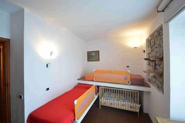Agriturismo per 5 Persone in Sale Marasino, Lago d'Iseo, Foto 1