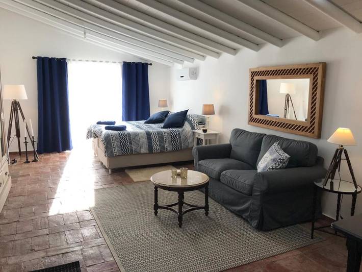 Location de vacances pour 2 personnes, avec piscine et jardin dans Santa Catarina da Fonte do Bispo