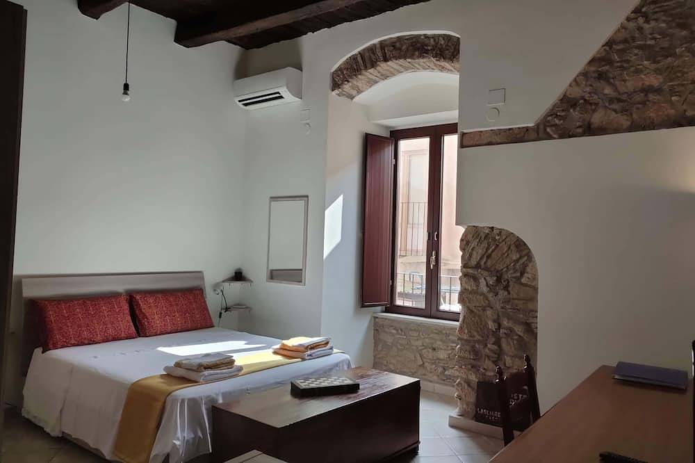 Appartamento intero, La Pietra Antica a Paola (Cs) in Paola, Costa Tirrenica Calabria