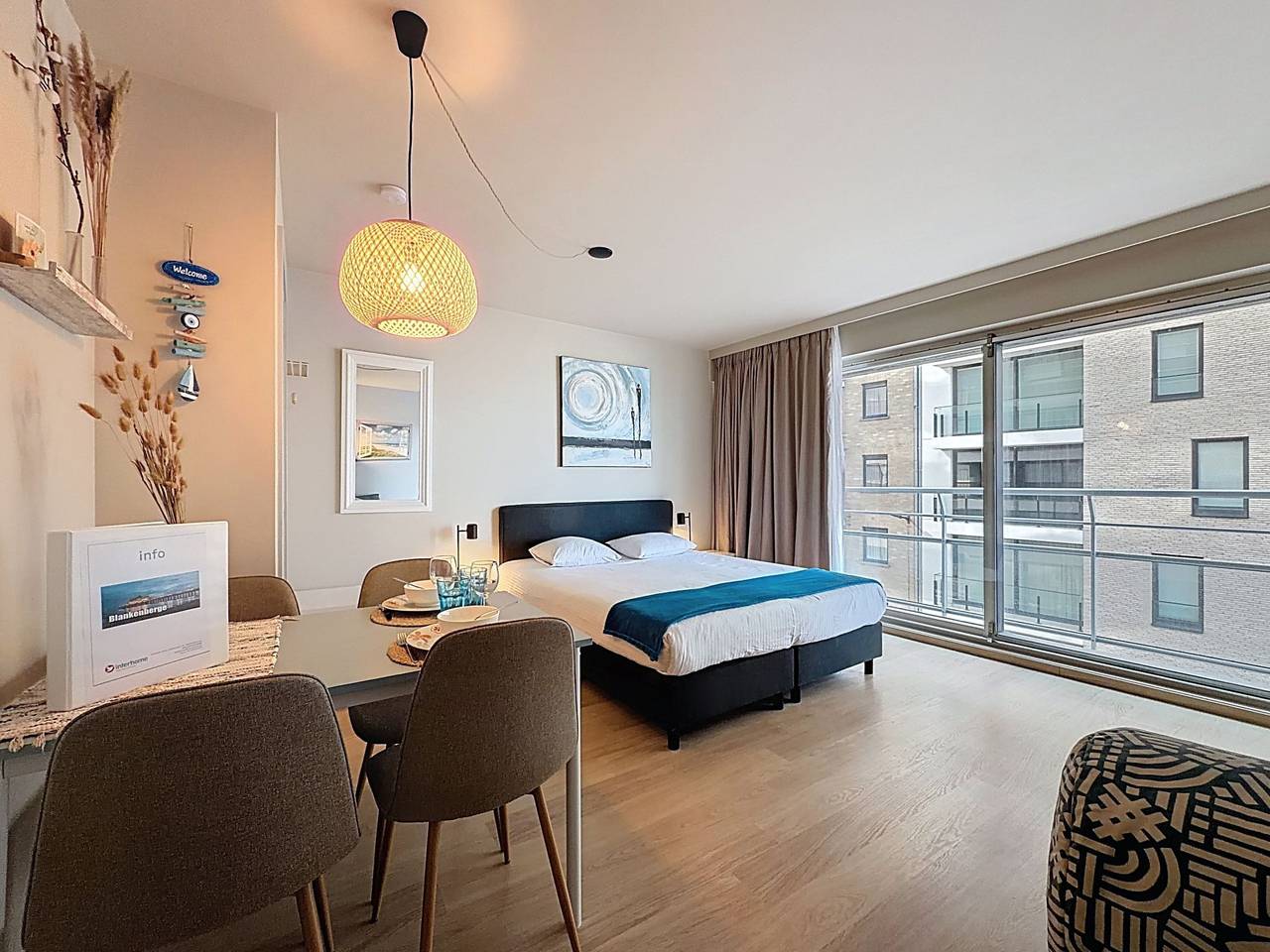 Entire apartment, Blue Sand I with lateral sea view in Blankenberge, Belgian Coast