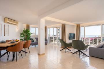 Apartment for 5 People in La Carihuela, Torremolinos, Photo 1