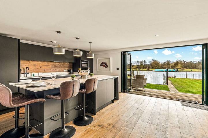 Holiday rental for 2 people, with hot tub and garden, with pets in Chiltern Hills