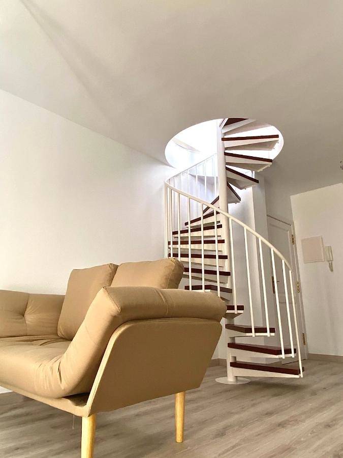 Ganze Wohnung, Spiral Stairs Duplex in Figueres, Oberampurien