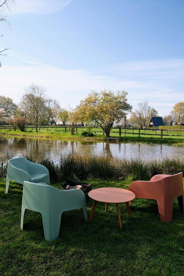 Gîte pour 4 personnes, avec vue ainsi que jardin et terrasse, animaux acceptés à Gisay-la-Coudre