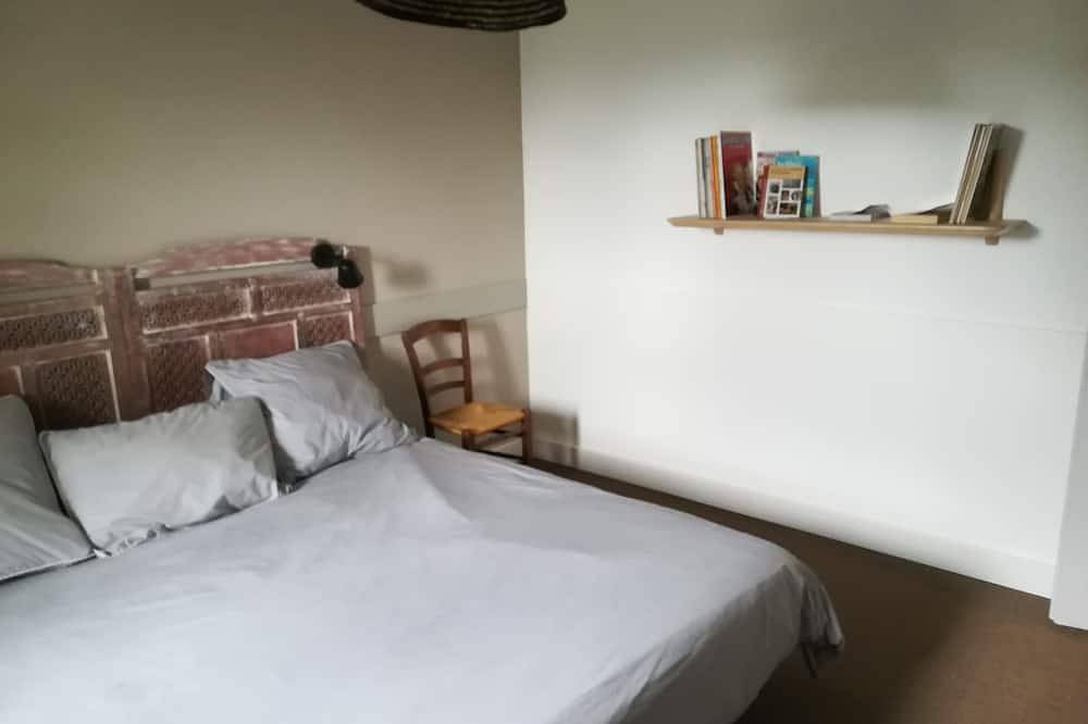 Entire apartment, 😷👍Rdc Maison Roches Rousses.3Pers. Private land and terrace. Nice view. in Lans-en-Vercors, Parc naturel régional du Vercors