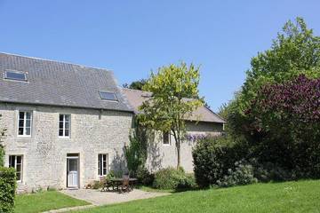Chambre d’hôte pour 3 personnes, avec jardin à Tour-en-Bessin