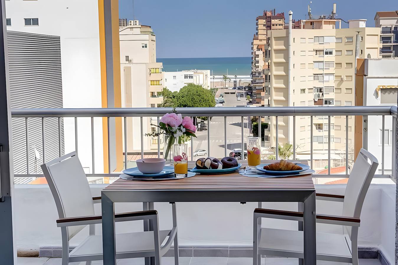 Entire apartment, Apartment 'Terrazas Playa Gandia' with Sea View, Wi-Fi and Air Conditioning in Playa de Gandía, Costa de Valencia