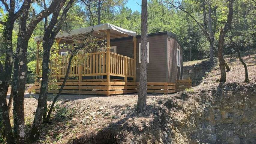 Camping für 8 Personen, mit Pool in den Cevennen