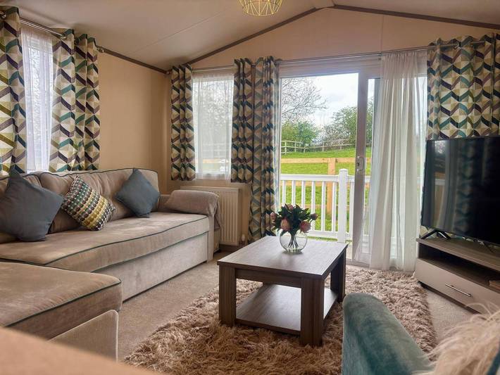 Lodge pour 6 personnes avec balcon in Holcot, Northamptonshire