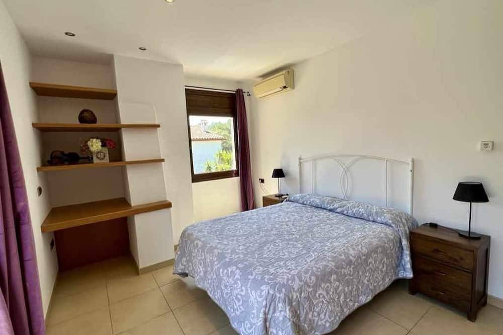 Luxushaus in Judibar mit Pool, Whirlpool, Terrassen mit Grill in Calonge, Costa Brava