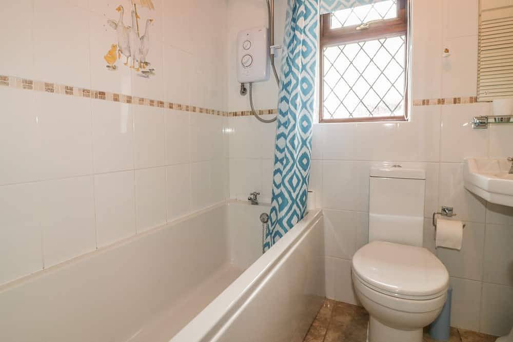 Chiffchaff, pet friendly, character holiday cottage in Padstow in Padstow, Cornwall