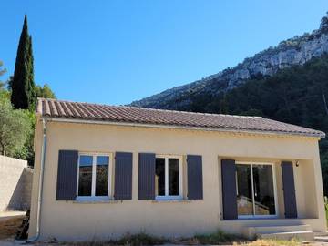 Gîte pour 6 personnes, avec jardin et vue à Fontaine-de-Vaucluse