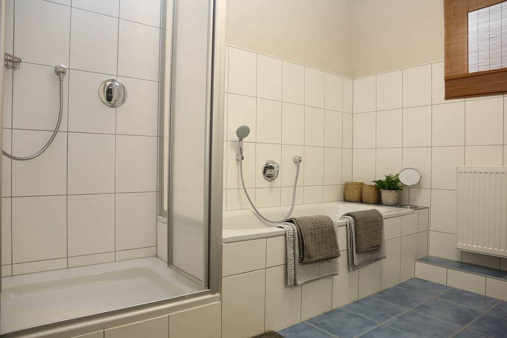 Apartamento entero, Bonito apartamento en un tranquilo pueblo de montaña de Karlsruhe in Karlsruhe, Northern Black Forest