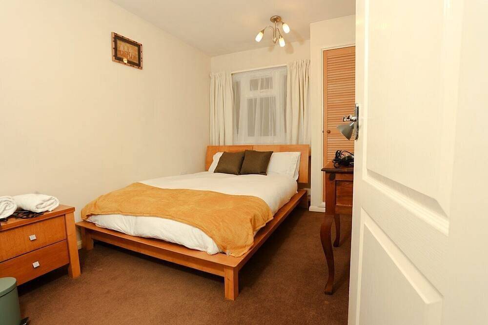 Cosy Home in Central Warwick in Warwick, Warwickshire