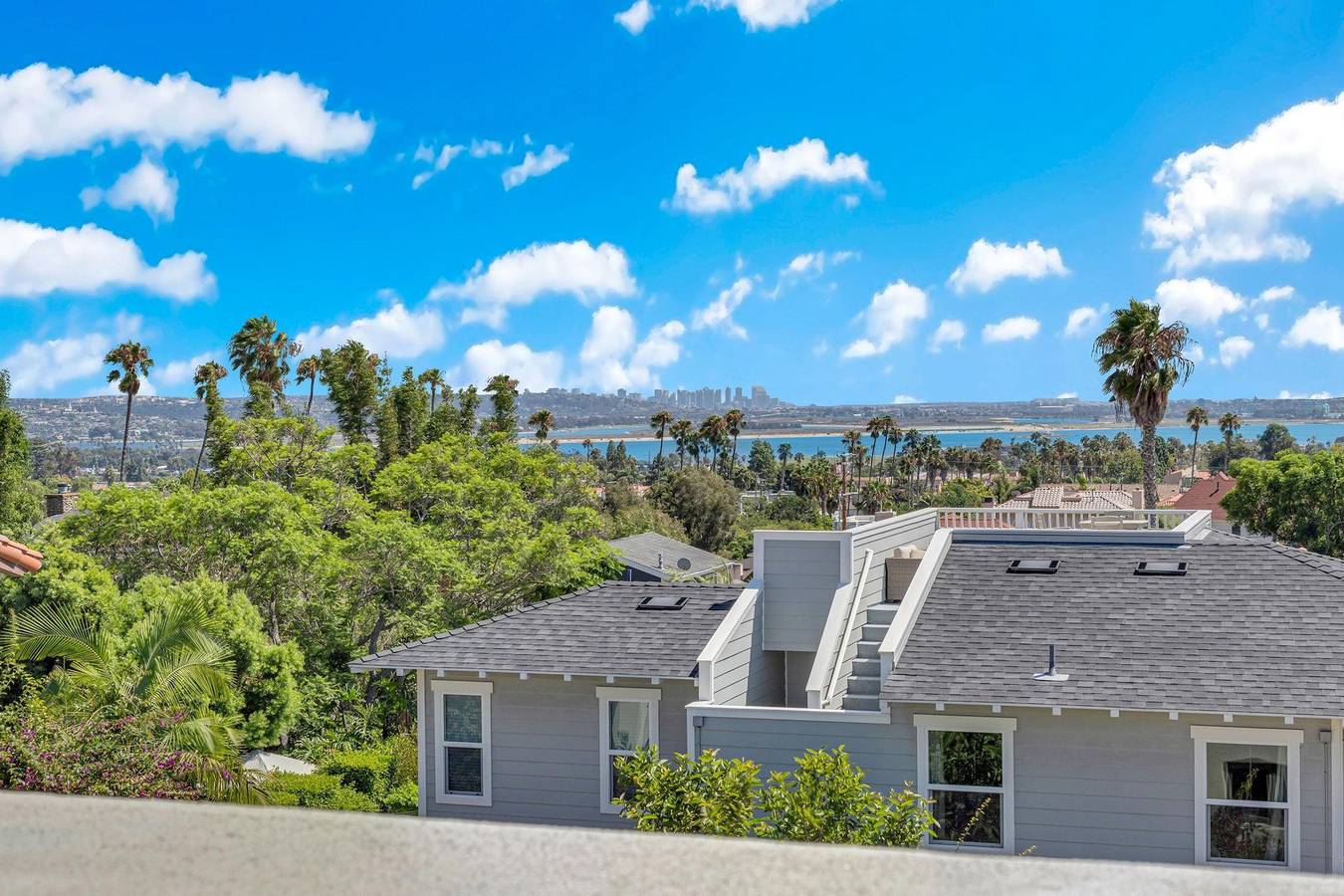 E4945 - Sea Breeze in San Diego in Pacific Beach, San Diego County