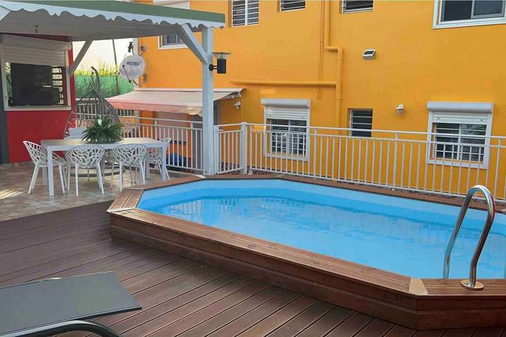 Appartement de vacances pour 4 personnes, avec terrasse et piscine