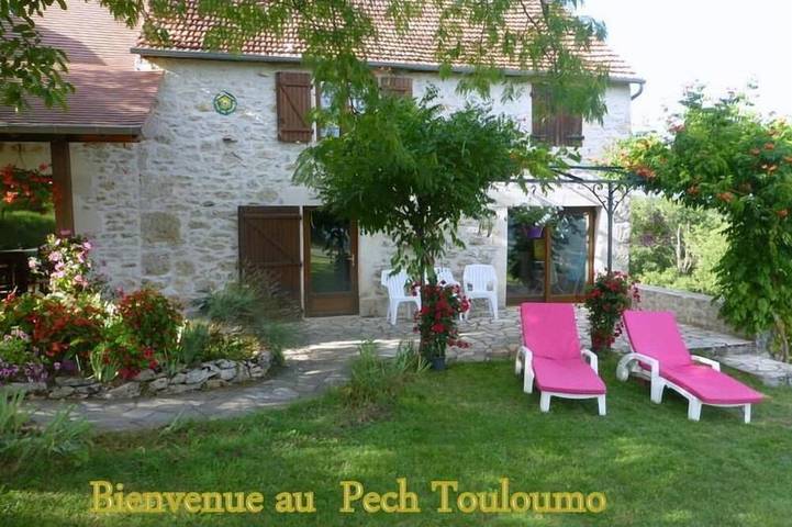 Location de vacances pour 5 personnes, avec jardin à Saint-Sozy