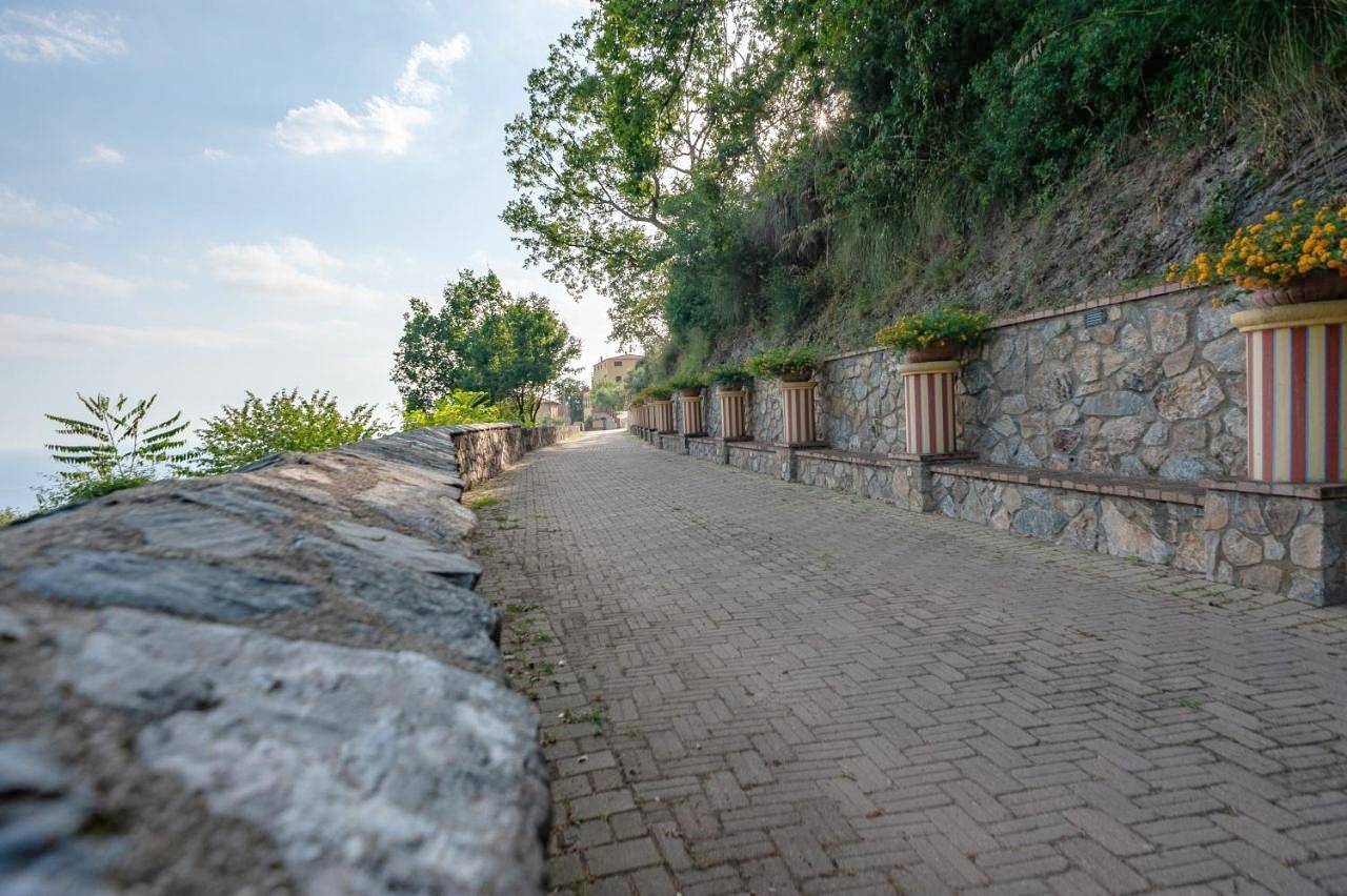 Appartamento intero, Three-Bedroom Apartment in Cetraro, Costa Tirrenica Calabria