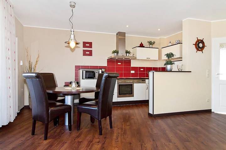 Ferienwohnung für 4 Personen, mit Terrasse und Sauna in Kühlungsborn - 3
