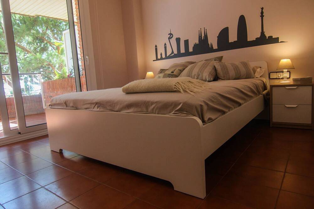 Appartement entier, Wohnung an der Strandpromenade in Platja del Bassiot (Caldes d'Estrac), Arenys de Mar