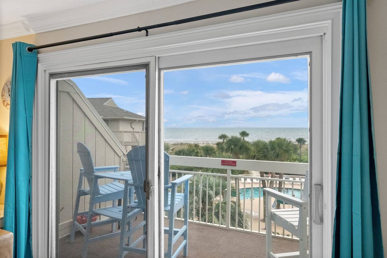 Entire apartment, Breakers 328 Oceanfront Hilton Head Condo Direct Beach Access in Coligny Beach, Shipyard Plantation