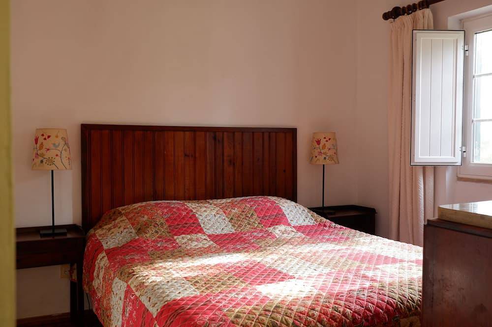 Uitnodigend Country Cottage in Tomar, Santarém District