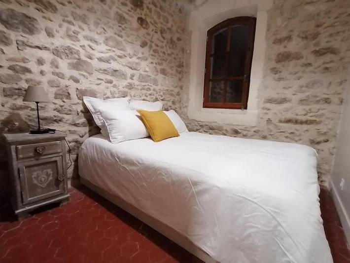 Location de vacances pour 9 personnes, animaux acceptés dans Arenes D Arles