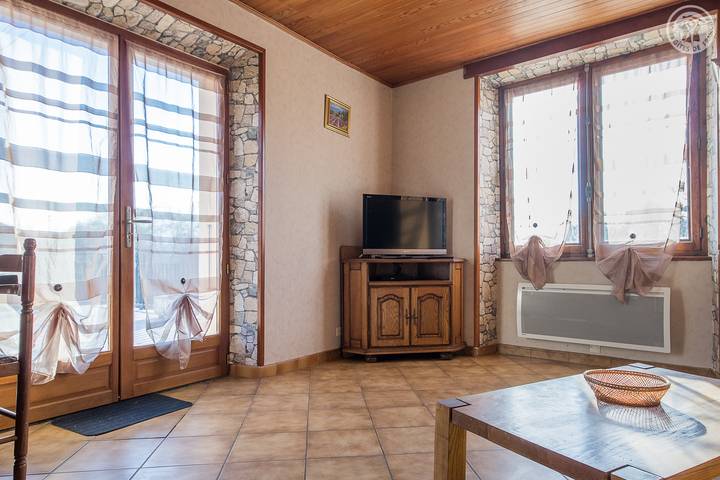 Gîte pour 5 personnes, avec terrasse à Myans - 2
