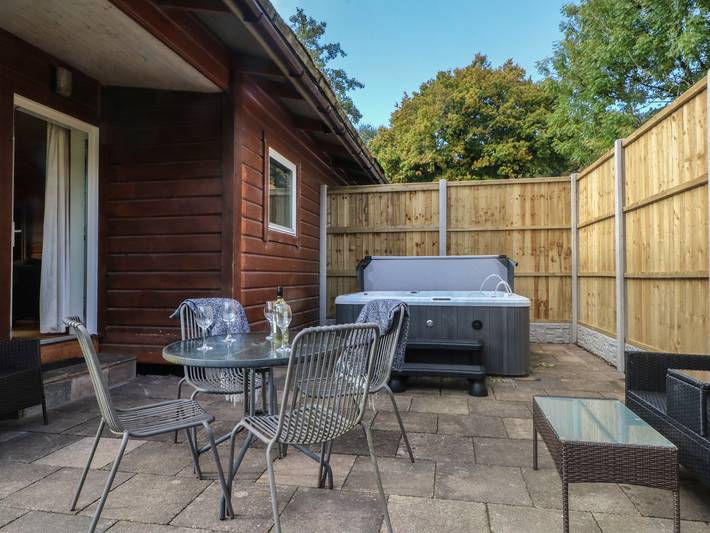 Lodge für 4 Personen, mit Garten und Whirlpool, mit Haustier - 1