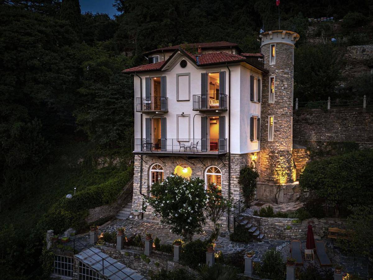 Villa La Solitaria - by Myhomeincomo in Blevio, Lago di Como