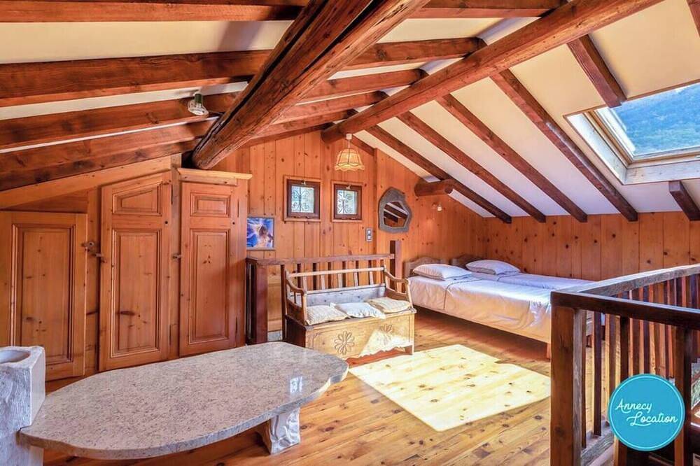 Le Rutil - House between Lake and Mountains. in Talloires-Montmin, Annecy region