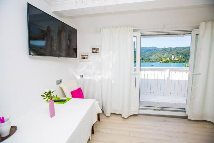 Ferienhaus für 2 Personen, mit Balkon und Sauna sowie Seeblick und Ausblick in Bled - 2
