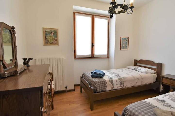 Location de vacances pour 6 personnes, avec jardin à Mello - 4