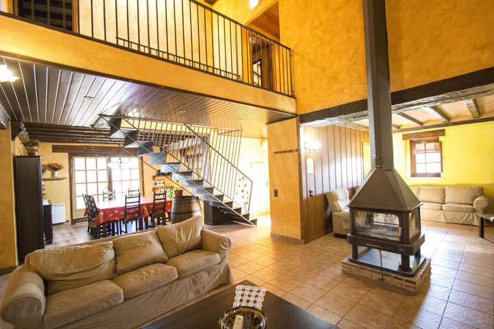 Casa rural para 11 personas, con jardín, Familias con niños en Alto Campo - 4