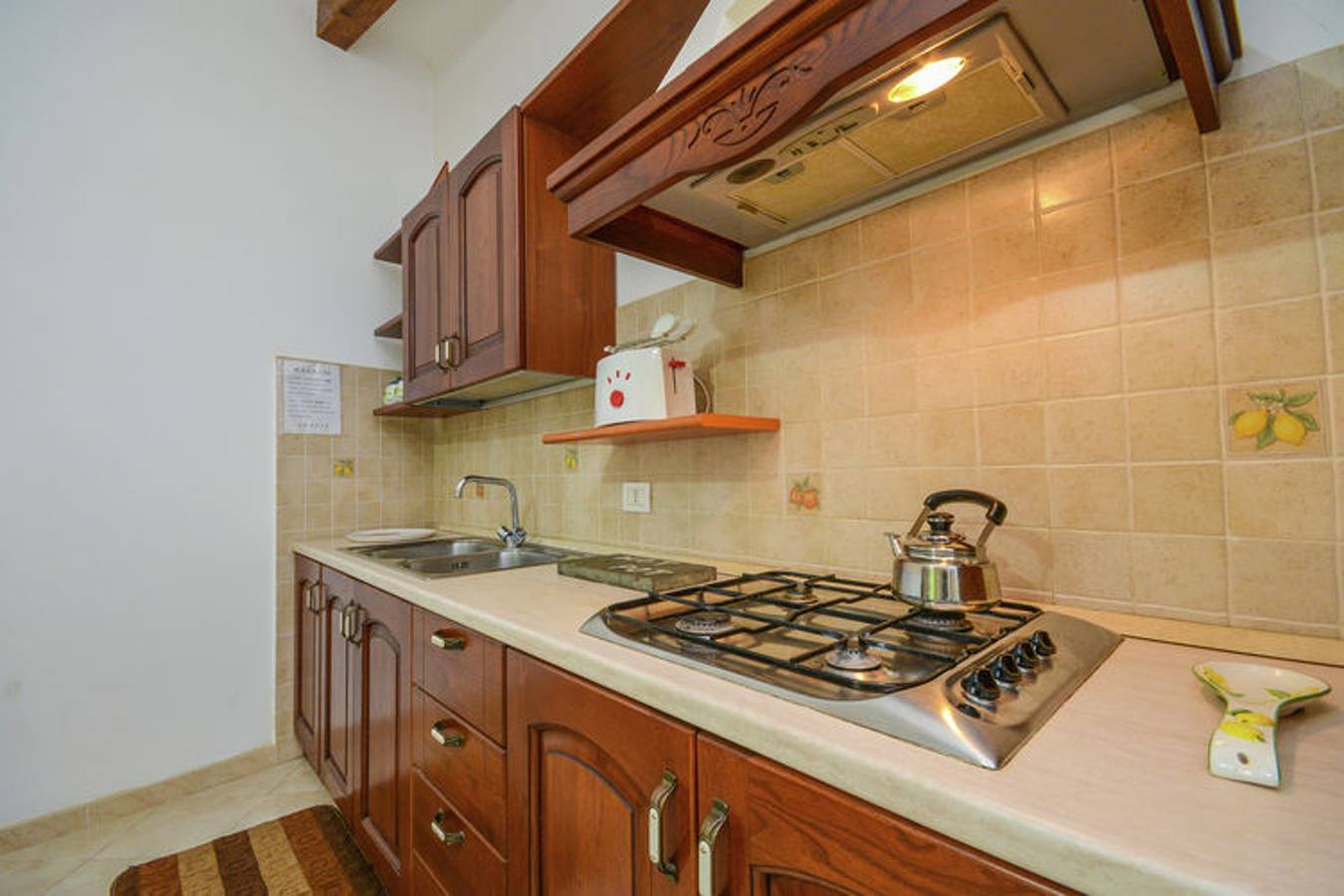 Ganze Wohnung, Einladende Wohnung in Sorrento 52 m² mit Meerblick-Terrasse in Sorrent, Sorrentinische Halbinsel